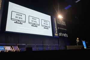 Clive is on stage at Brighton SEO delivering his talk